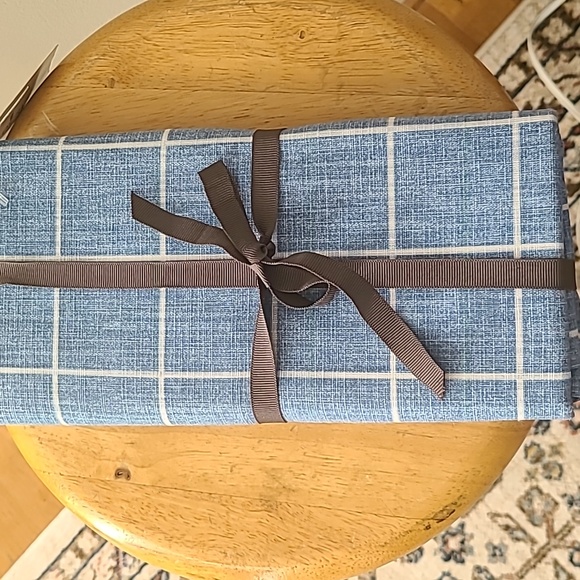 FIELDCREST DENIM BLUE 4 PACK OF DINNER NAPKINS - Picture 1 of 5